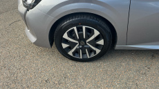 Peugeot 208 1.2 PureTech 100 Active Premium 5dr Petrol Hatchback